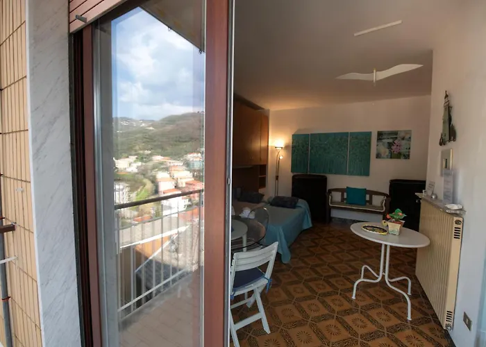 239 - Casa Del Sole Vista Mare - 5minuti A Piedi Dal Mare - Parcheggio Privato Apartment *