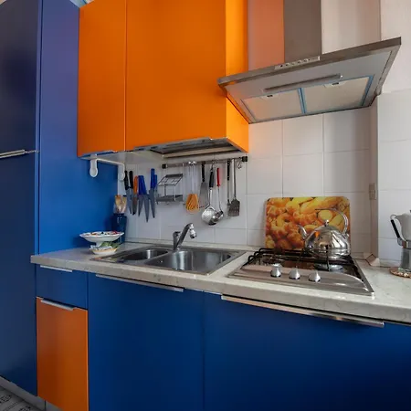 Appartement 239 - Casa Del Sole Vista Mare - 5minuti A Piedi Dal Mare - Parcheggio Privato