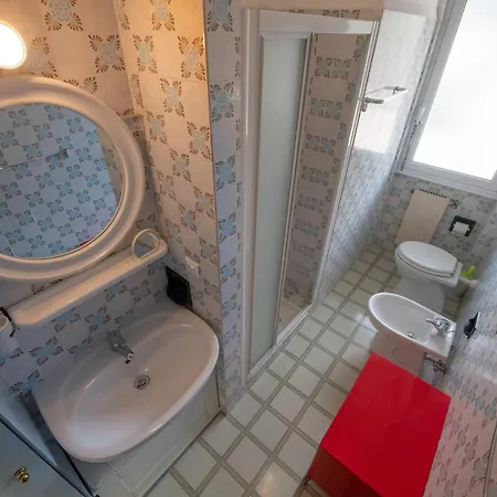 239 - Casa Del Sole Vista Mare - 5minuti A Piedi Dal Mare - Parcheggio Privato *